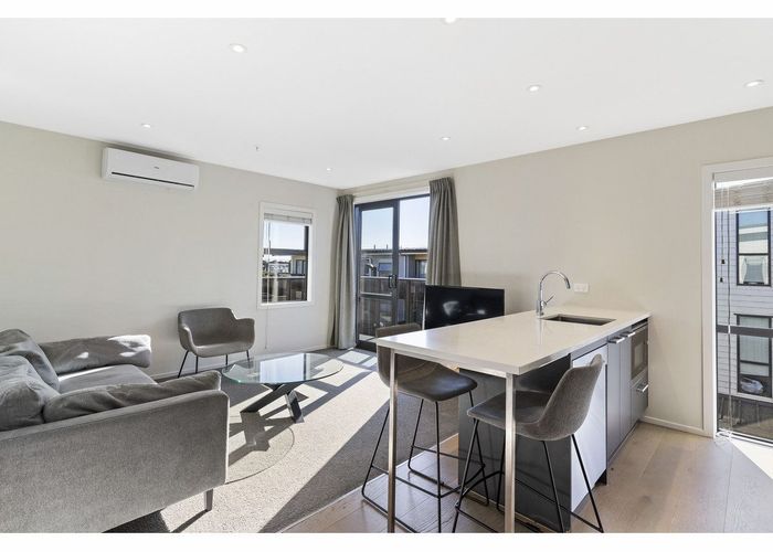  at 201/69E Hall Avenue, Mangere, Auckland