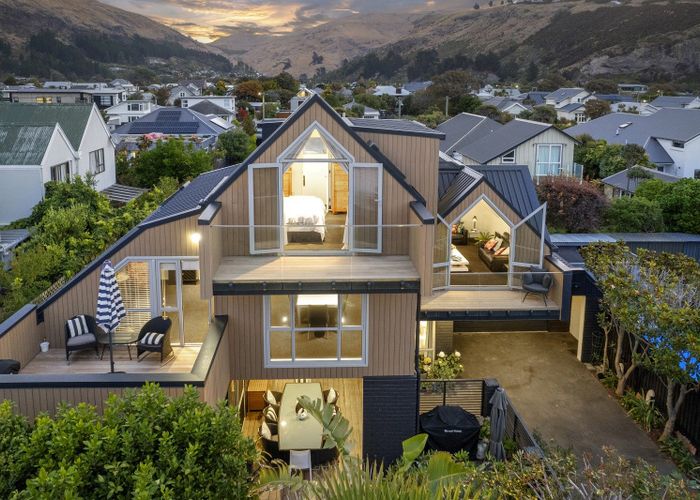  at 102A Esplanade, Sumner, Christchurch City, Canterbury