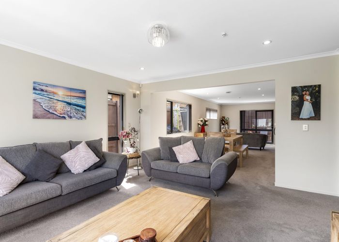  at 7E Boeing Place, Goodwood Heights, Auckland