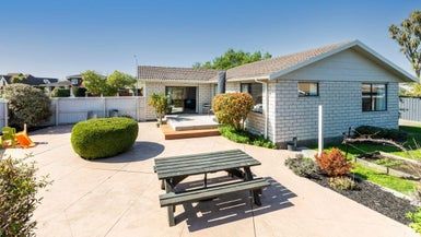  at 4 Sonning Place, Redwood, Christchurch