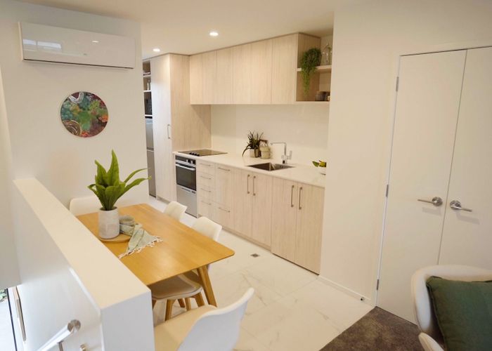  at 4b/87 Taikata Road , Te Atatu Peninsula, Waitakere City, Auckland