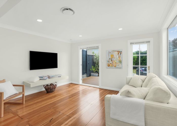  at 9 Beach Street, Petone, Lower Hutt, Wellington