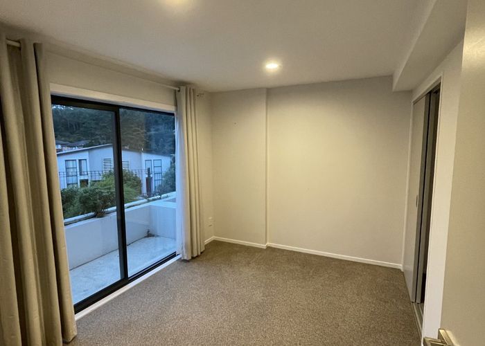  at 10 Mangrove Lane, Albany, North Shore City, Auckland