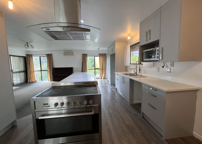  at 30 Banyan Drive, Totara Heights, Auckland