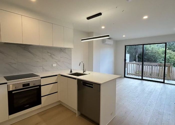  at 9/11 Stottholm Road, Titirangi, Waitakere City, Auckland