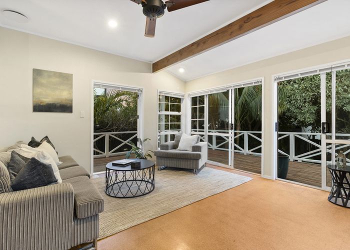  at 6 Boscawen Street, Point Chevalier, Auckland