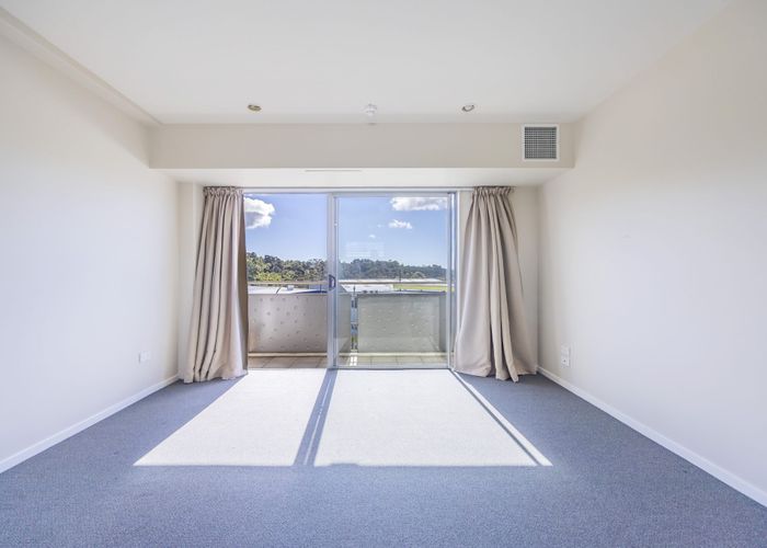  at D7/210 Dairy Flat Highway, Albany, North Shore City, Auckland