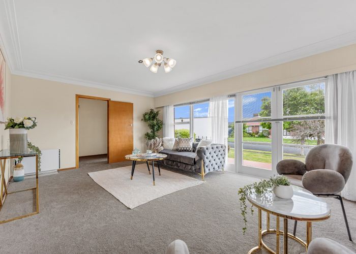  at 45 Buckingham Crescent, Manukau, Auckland