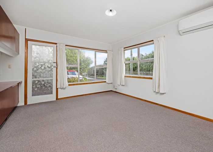  at 2/43b Milton Road, Mount Eden, Auckland City, Auckland