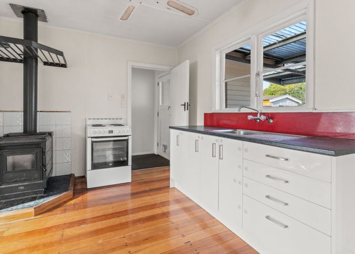  at 9 Lansdowne Crescent, Lansdowne, Masterton