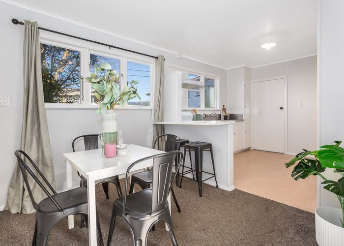  at 10 Lincoln Grove, Cannons Creek, Porirua, Wellington
