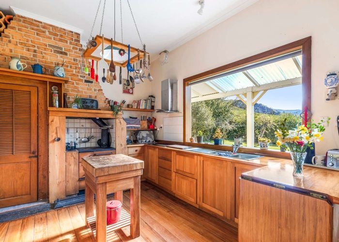  at 1637 Dovedale Road, Wakefield