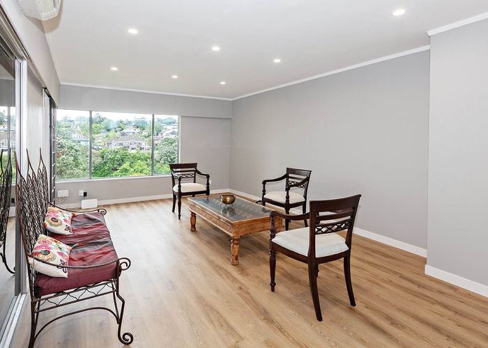  at 3/120 Lynbrooke Avenue, Blockhouse Bay, Auckland