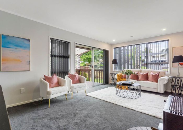  at 16 Staincross Street, Green Bay, Waitakere City, Auckland