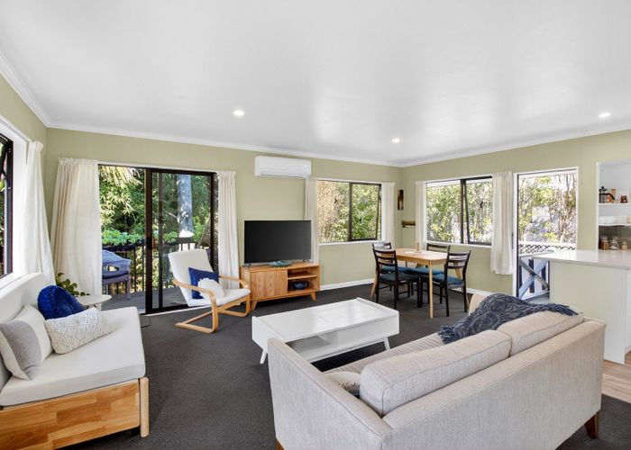  at 2/43 Sabulite Road, Kelston, Waitakere City, Auckland