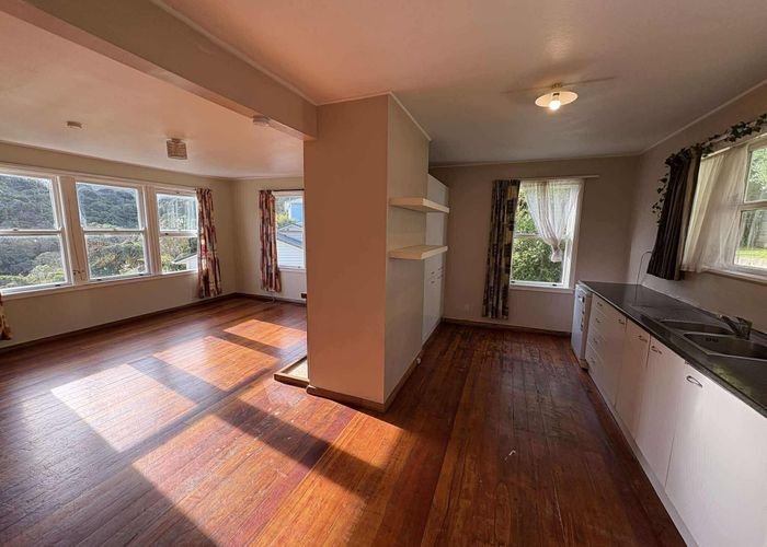  at 21 Montgomery Avenue, Karori, Wellington, Wellington