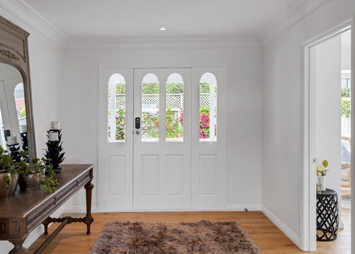  at 2/40 Cook Street, Howick, Manukau City, Auckland