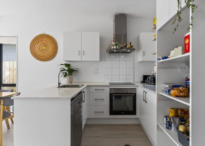  at 12/122 Pooks Road, Ranui, Auckland