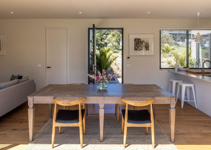  at 6 Esslin Road, Surfdale, Waiheke Island