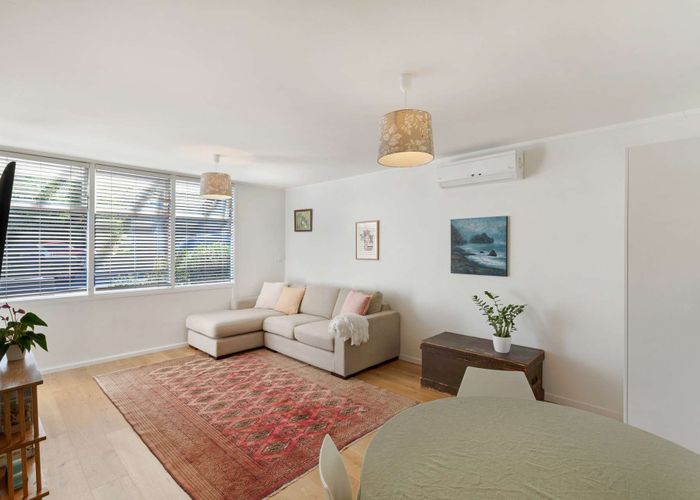  at 6/7 Don Croot Street, Western Springs, Auckland