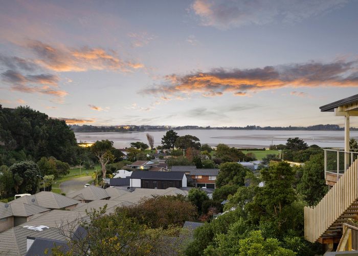  at 32 Soleares Avenue, Mount Pleasant, Christchurch City, Canterbury