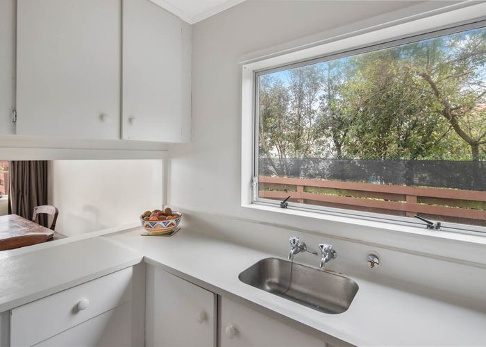  at 5/192 Onepu Road, Lyall Bay, Wellington