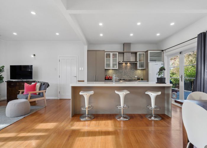  at 1B Shalimar Crescent, Khandallah, Wellington