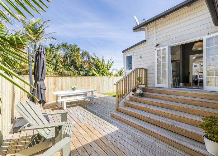  at 14 Colenso Avenue, Hospital Hill, Napier