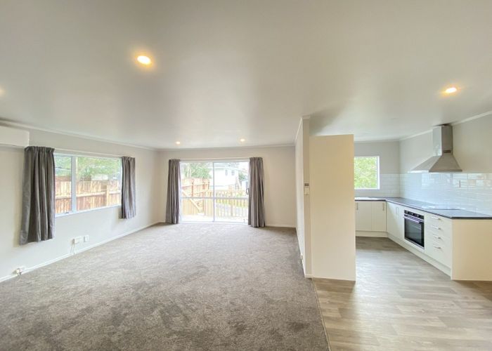  at 5 Meadowvale Rise, Titirangi, Waitakere City, Auckland
