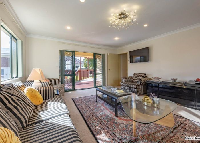  at 35 & 35a Fruitvale Road, New Lynn, Waitakere City, Auckland