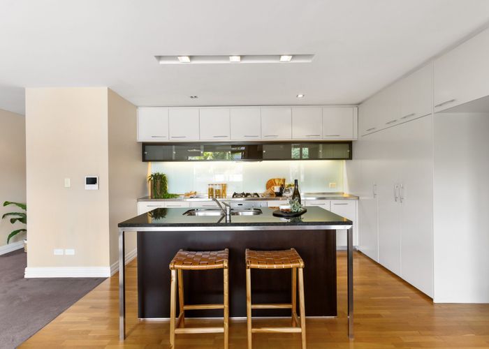  at 1E/8 Sidmouth Street, Mairangi Bay, North Shore City, Auckland