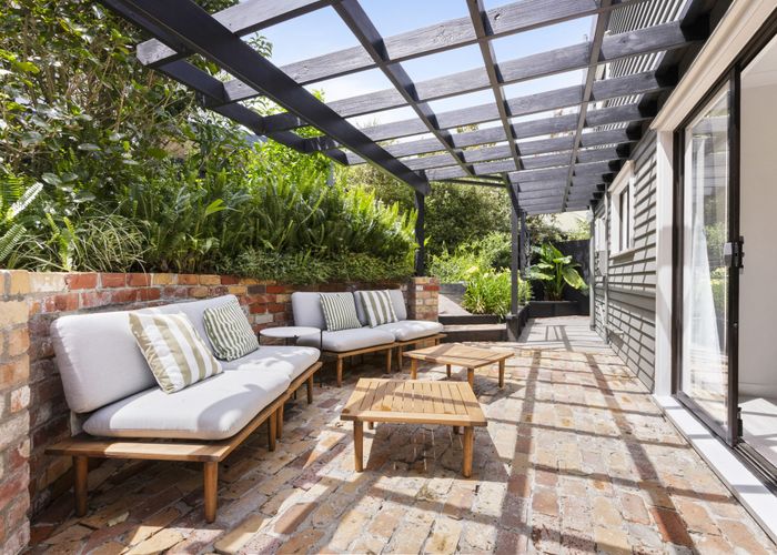  at 18 Wimbledon Way, Remuera, Auckland