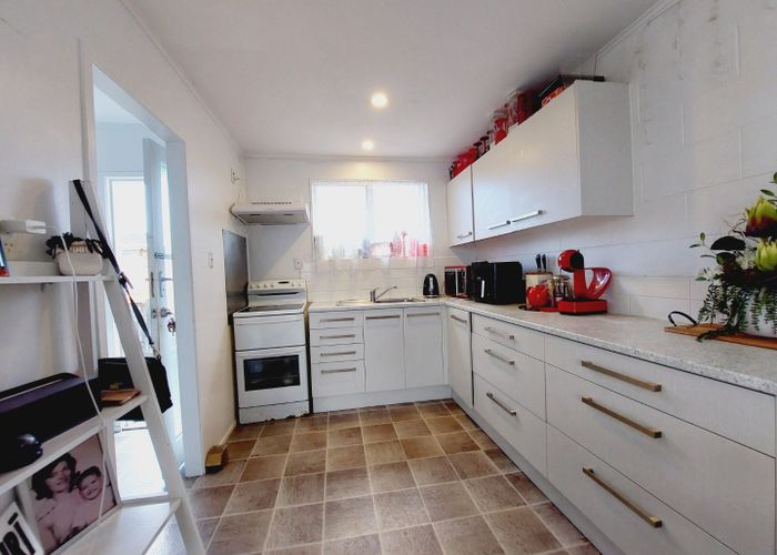  at 5/80 Portage Road, New Lynn, Waitakere City, Auckland