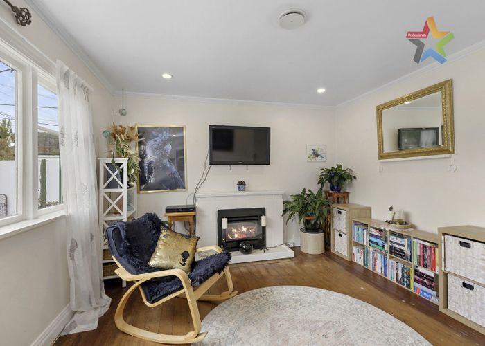  at 39 Raukawa Street, Stokes Valley, Lower Hutt