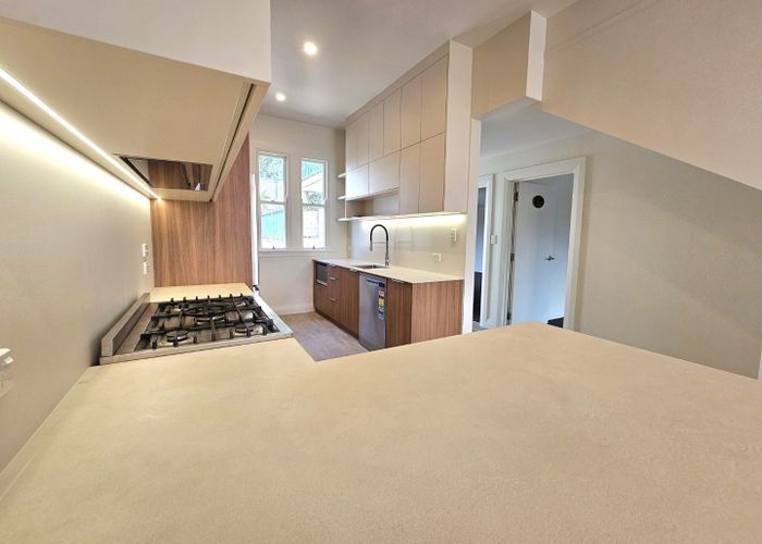  at 512 Devon Street East, Strandon, New Plymouth, Taranaki