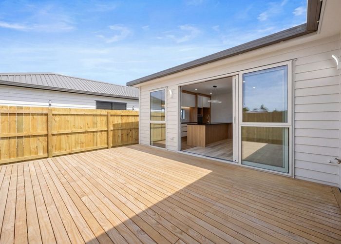  at 5 Tuwai Crescent, Opaheke, Papakura, Auckland