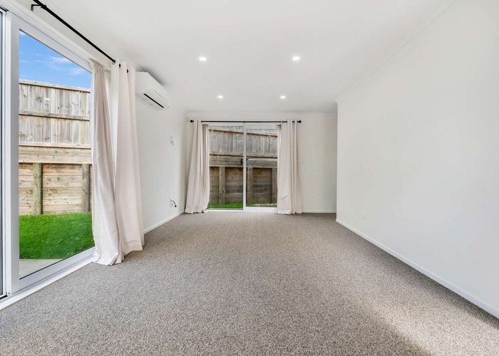  at 2/8 Mila Paige Close, Glenview, Hamilton, Waikato