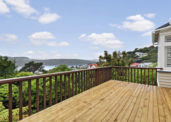  at 132 Te Anau Road, Hataitai, Wellington