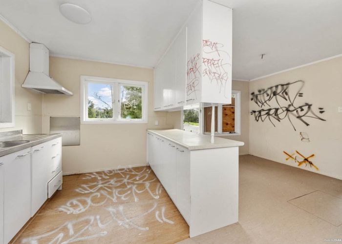  at 43 Wilsher Crescent, Henderson, Waitakere City, Auckland