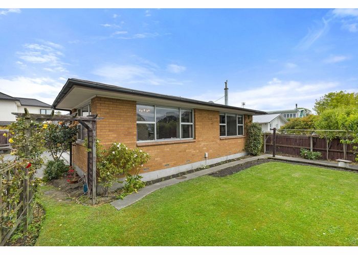  at 1/18 Ensors Road, Opawa, Christchurch