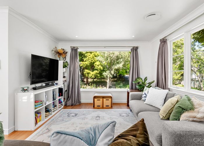  at 7 Manuka Street, Stokes Valley, Lower Hutt
