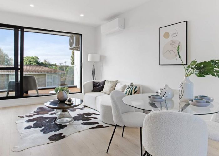  at 4/19 Matangi Road, Mount Wellington, Auckland