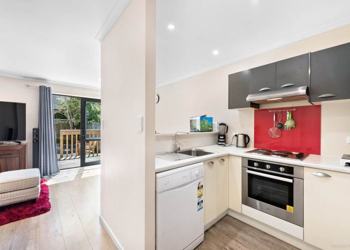 at 10 Chapel Road, Flat Bush, Auckland
