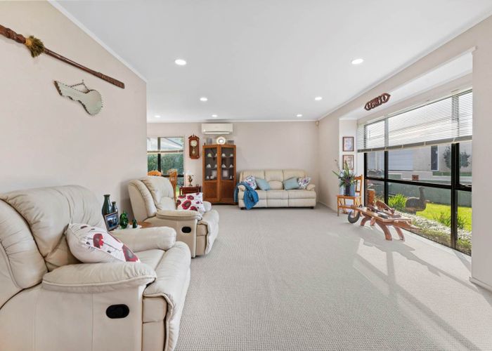  at 6 Tytus Place, Conifer Grove, Takanini