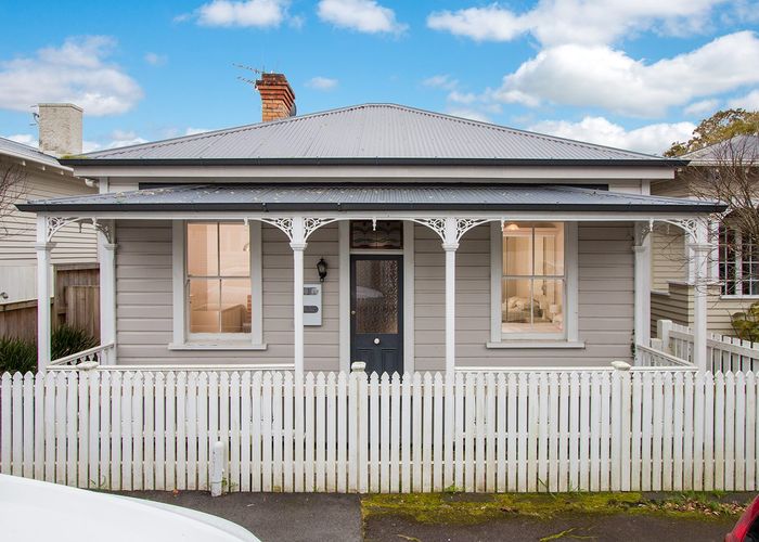  at 4 Graysons Lane, Mount Eden, Auckland City, Auckland