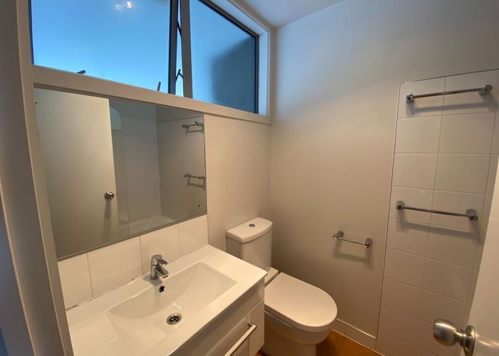  at 20/4 Lake Avenue, Frankton, Queenstown-Lakes, Otago