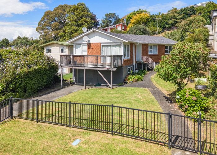  at 17 Sovereign Place, Glenfield, North Shore City, Auckland