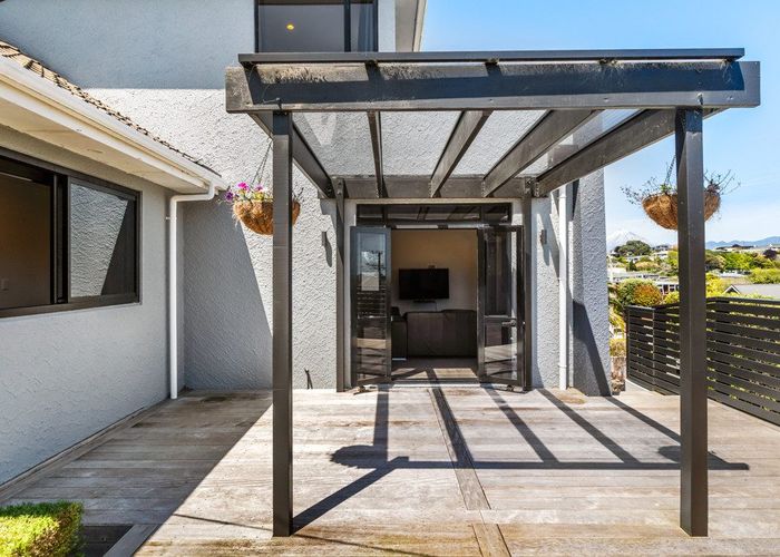  at 49 Paynters Avenue, Strandon, New Plymouth, Taranaki