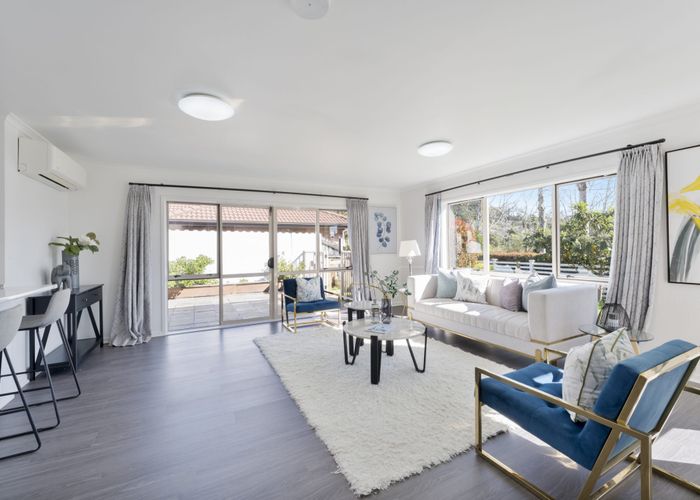  at 42 Lake Panorama Drive, Henderson, Waitakere City, Auckland