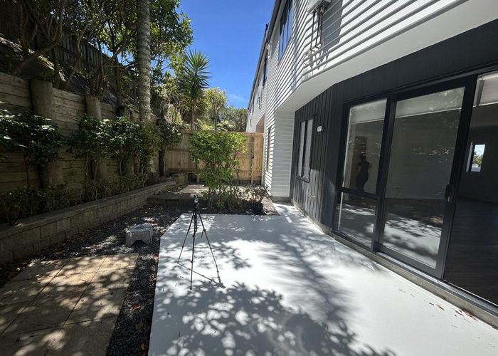  at 4/69 Target Road, Totara Vale, North Shore City, Auckland